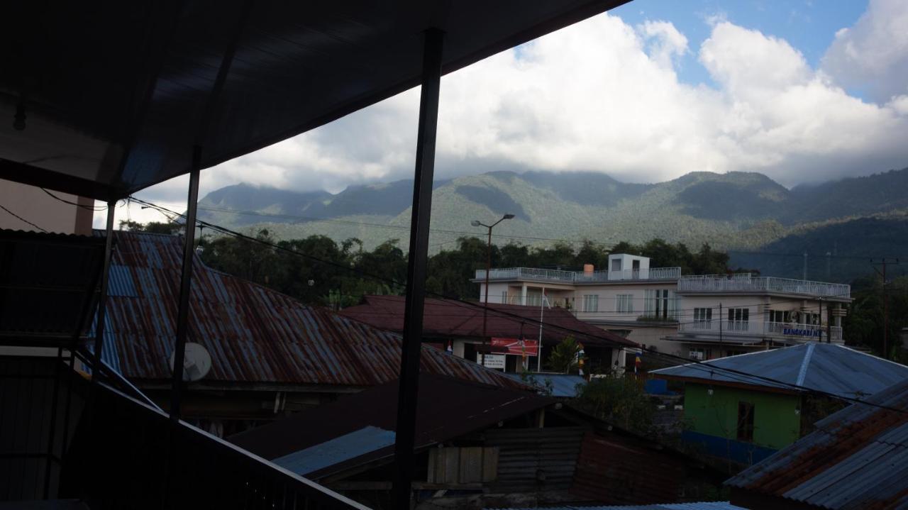 Tange Guest House Ruteng Ngoại thất bức ảnh