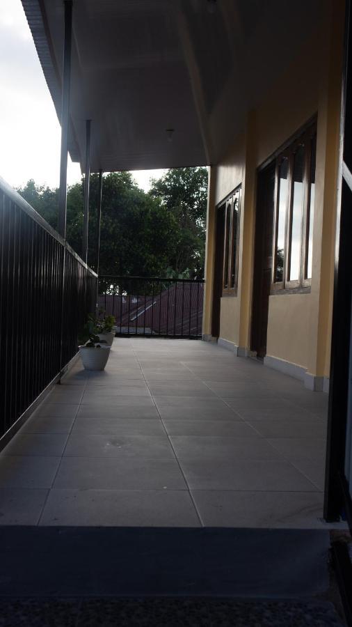 Tange Guest House Ruteng Ngoại thất bức ảnh