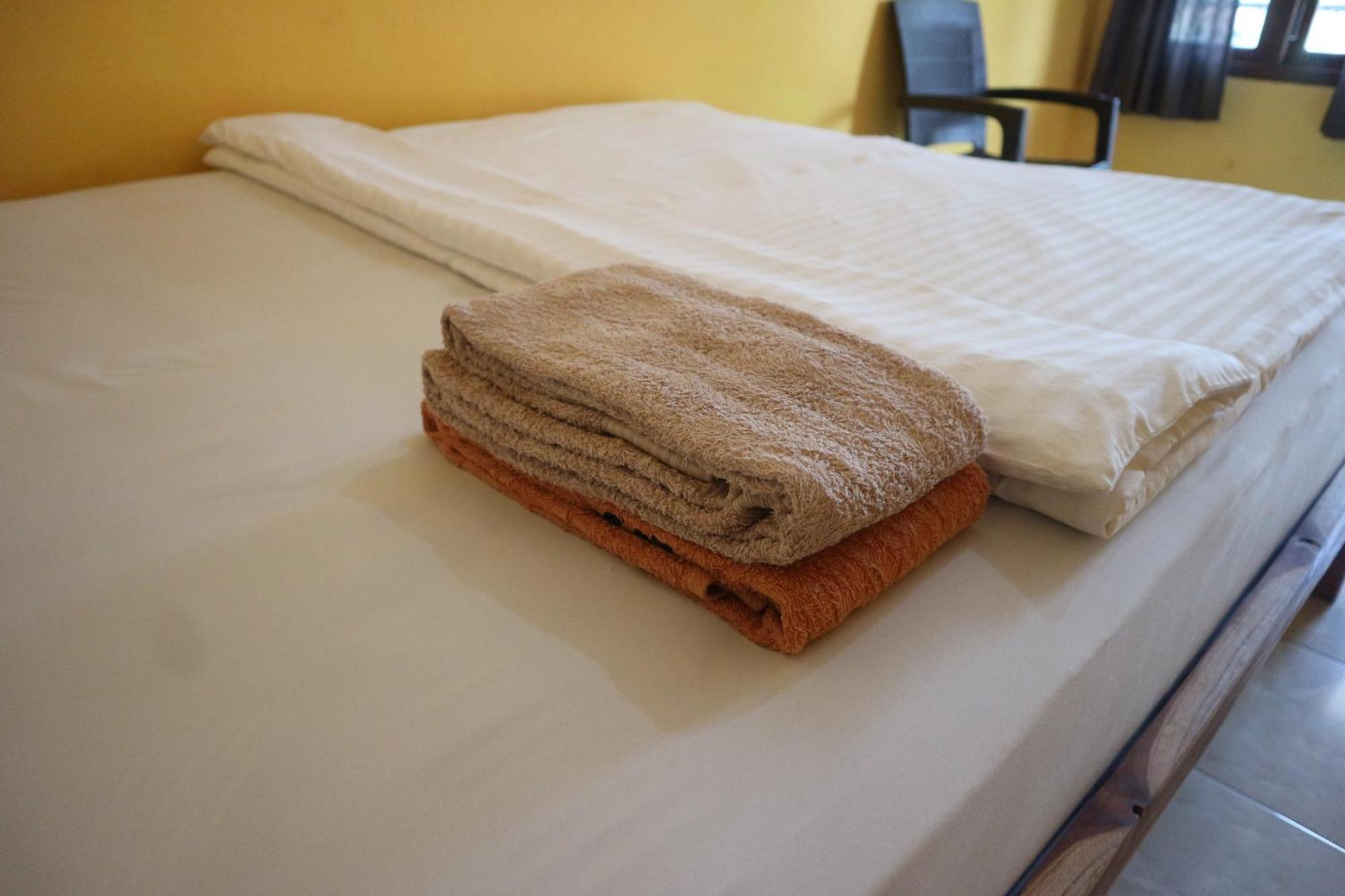Tange Guest House Ruteng Ngoại thất bức ảnh